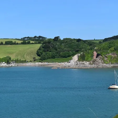Вилла Old Engine House Noss Mayo Экстерьер фото